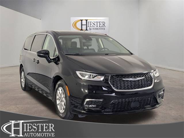 2024 Chrysler Pacifica Touring L — Minivan — 41,260 mi — Sanford, NC