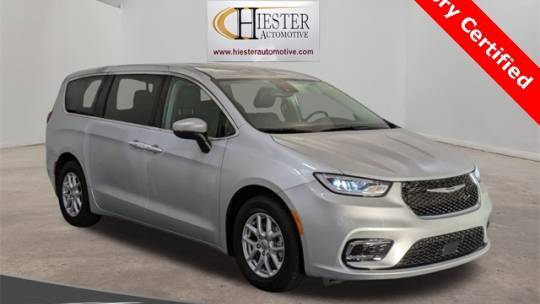 2023 Chrysler Pacifica Touring L — Minivan — 65,943 mi — Sanford, NC