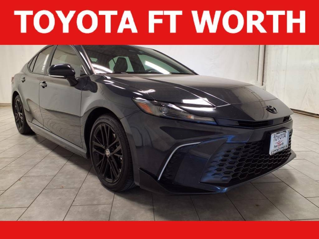 2025 Toyota Camry SE — Sedan — 17,737 mi — Fort Worth, TX