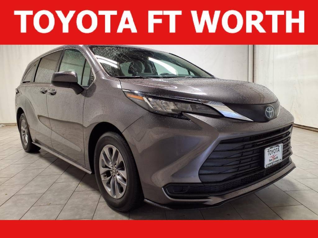 2023 Toyota Sienna LE — Minivan — 50,685 mi — Fort Worth, TX
