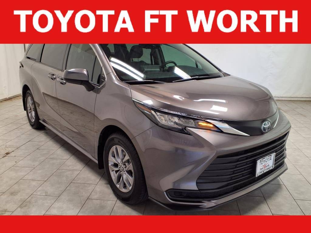 2022 Toyota Sienna LE — Minivan — 35,114 mi — Fort Worth, TX