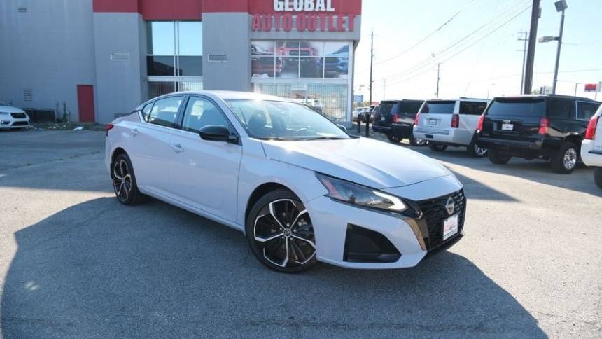 2023 Nissan Altima SR — Sedan — 9,386 mi — Temple Hills, MD