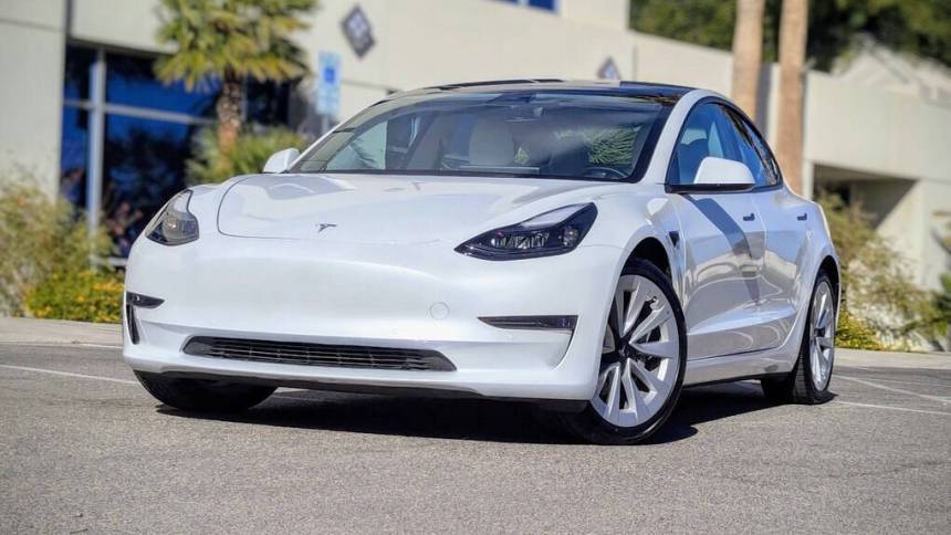 2022 Tesla Model 3 Long Range — Sedan — 18,880 mi — Las Vegas, NV