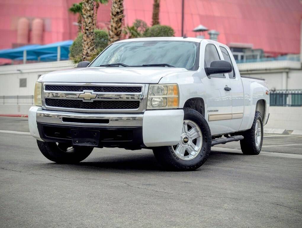 2009 Chevrolet Silverado 1500 LT — Pickup Truck — 123,247 mi — Las Vegas, NV