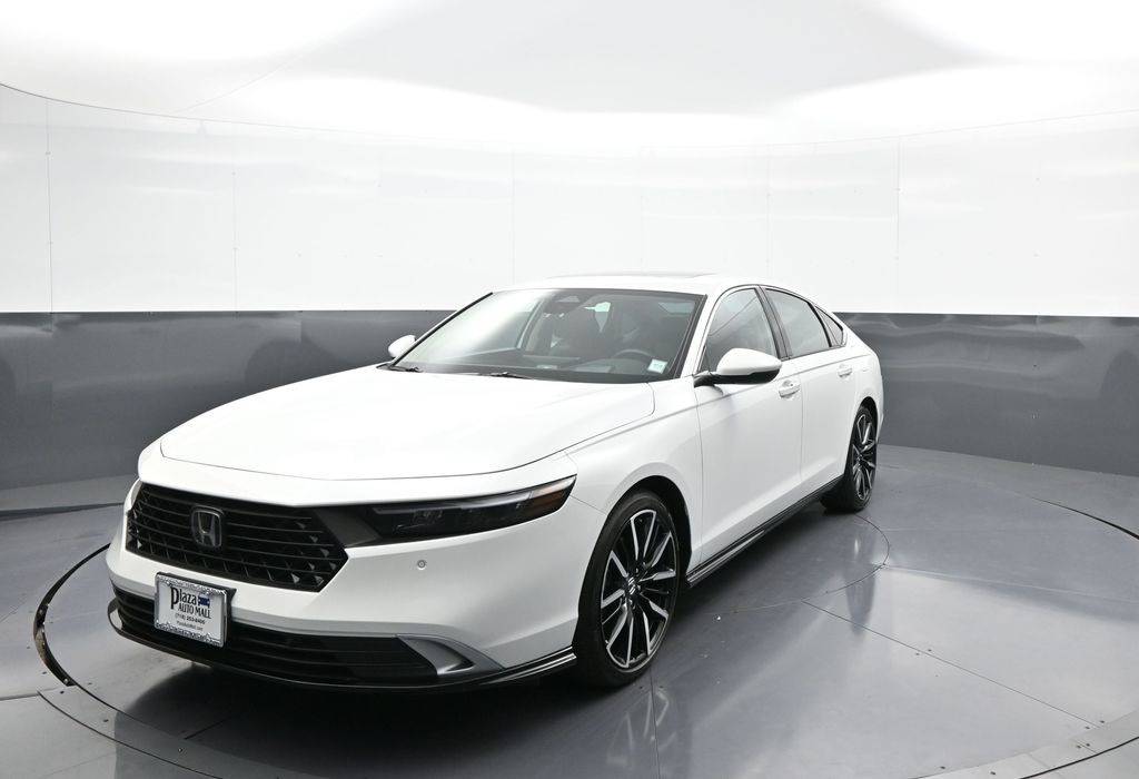2023 Honda Accord Hybrid Touring — Sedan — 16,886 mi — Brooklyn, NY
