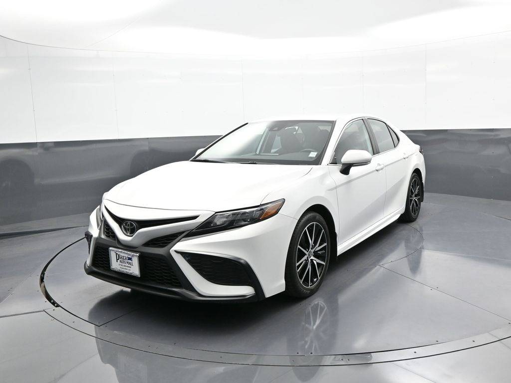 2022 Toyota Camry SE — Sedan — 26,781 mi — Brooklyn, NY