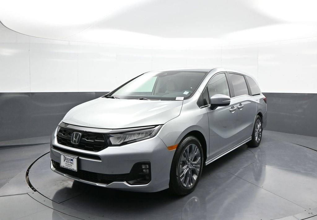 2025 Honda Odyssey Touring — Minivan — 1,794 mi — Brooklyn, NY