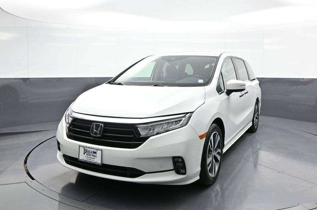 2024 Honda Odyssey Touring — Minivan — 13,616 mi — Brooklyn, NY