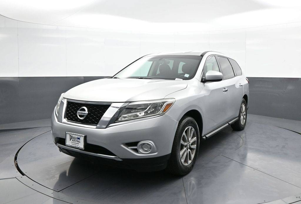 2014 Nissan Pathfinder S — SUV — 33,671 mi — Brooklyn, NY