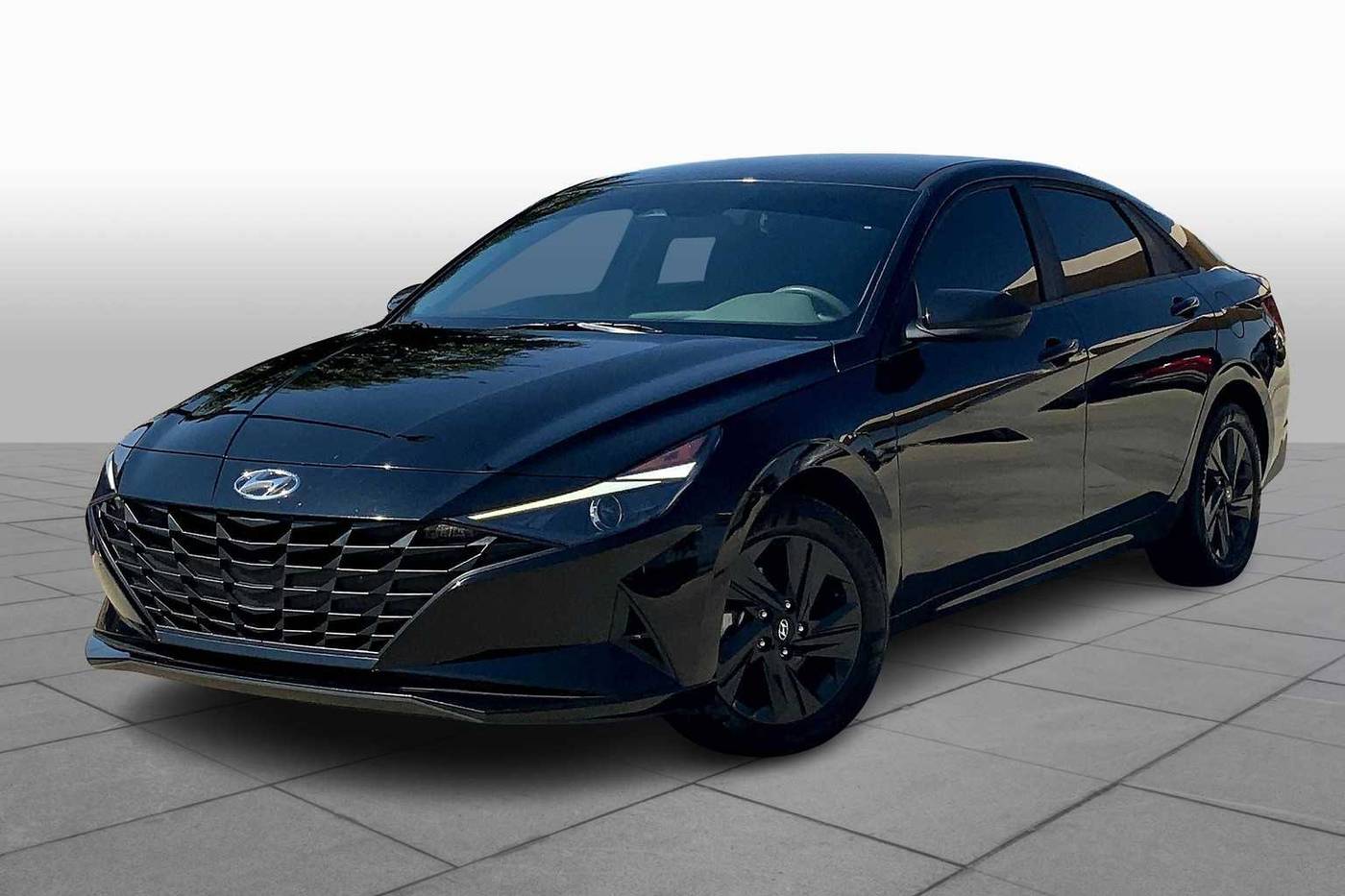 2023 Hyundai Elantra SEL — Sedan — 28,916 mi — Oklahoma City, OK