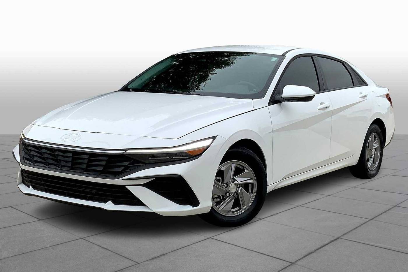 2025 Hyundai Elantra SE — Sedan — 4,091 mi — Oklahoma City, OK