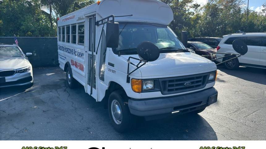 2006 Ford Econoline Commercial Cutaway E-350 — Chassis Cab Truck — 67,896 mi — Fort Lauderdale,, FL