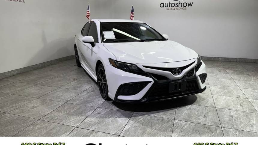 2021 Toyota Camry SE — Sedan — 99,415 mi — Fort Lauderdale,, FL