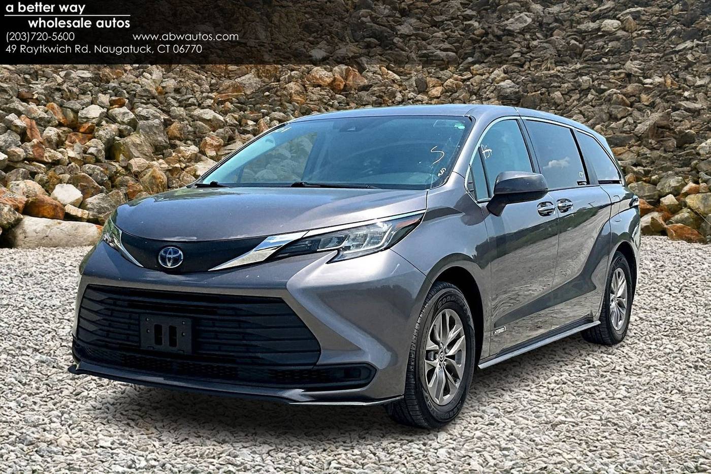 2021 Toyota Sienna LE — Minivan — 107,328 mi — Naugatuck, CT