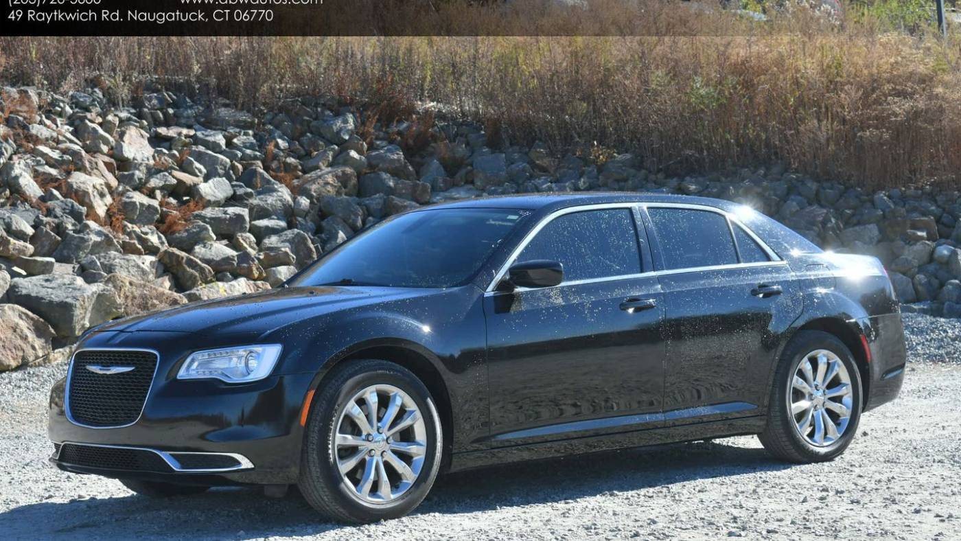 2017 Chrysler 300 Limited — Sedan — 75,700 mi — Naugatuck, CT