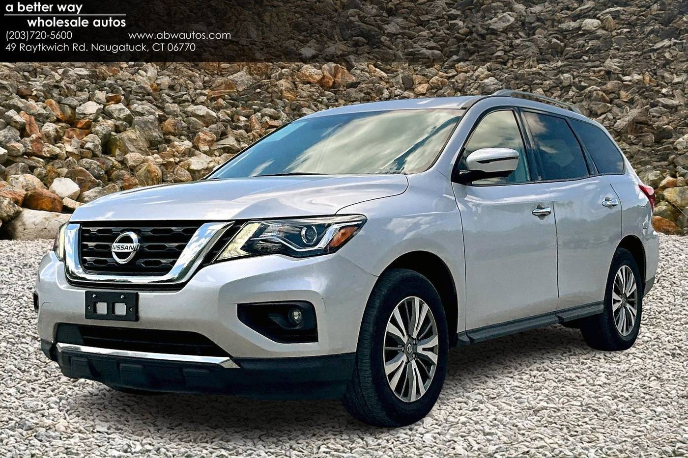 2019 Nissan Pathfinder SL — SUV — 96,395 mi — Naugatuck, CT