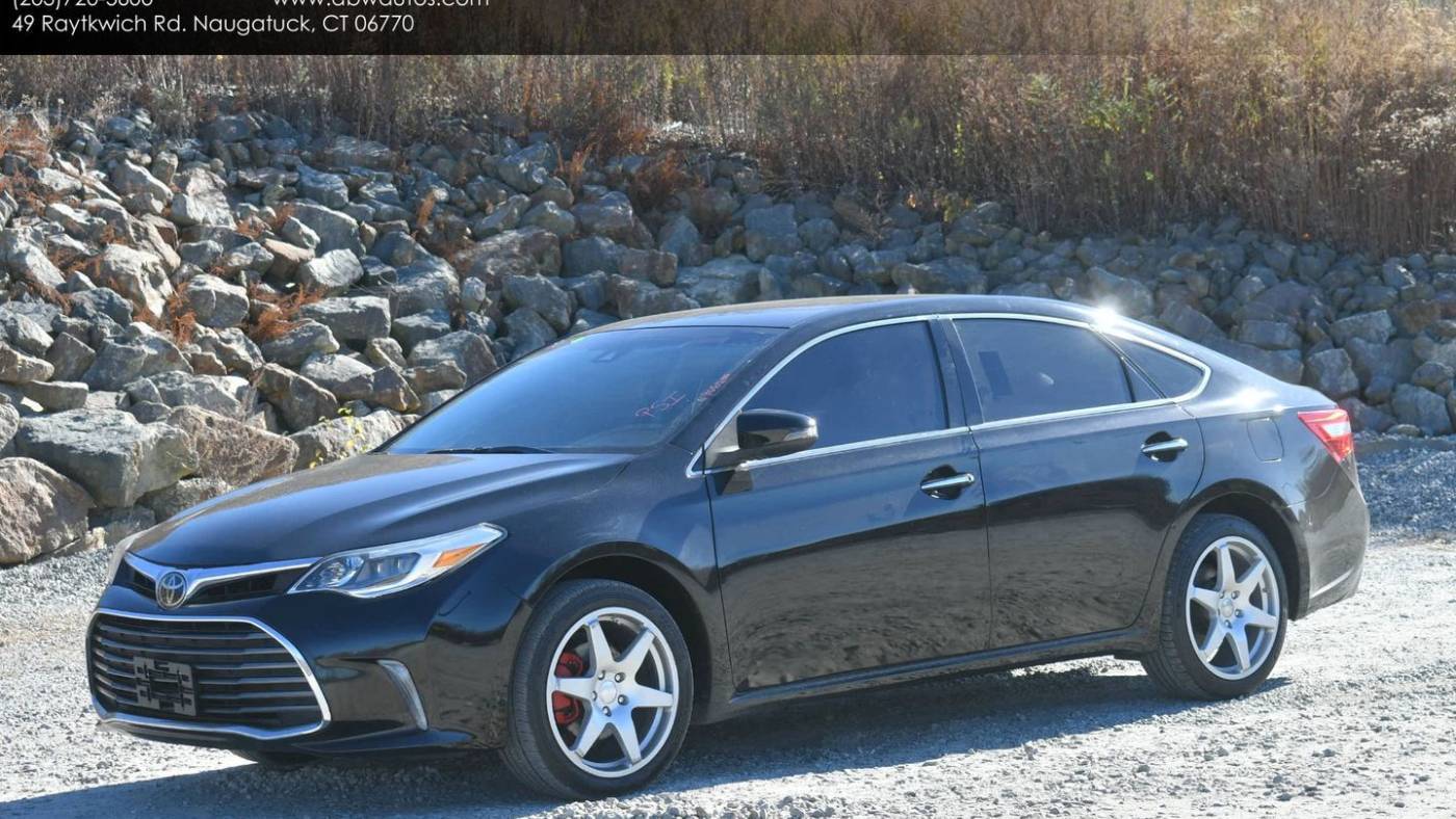 2018 Toyota Avalon XLE — Sedan — 105,200 mi — Naugatuck, CT