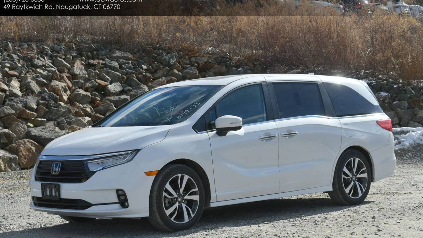 2021 Honda Odyssey Touring — Minivan — 47,900 mi — Naugatuck, CT