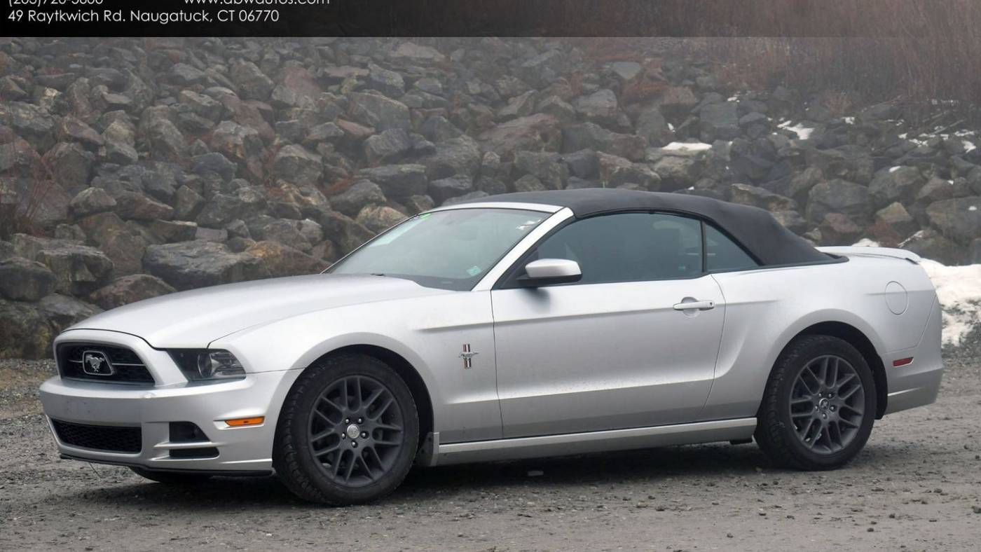 2014 Ford Mustang V6 Premium — Convertible — 75,500 mi — Naugatuck, CT
