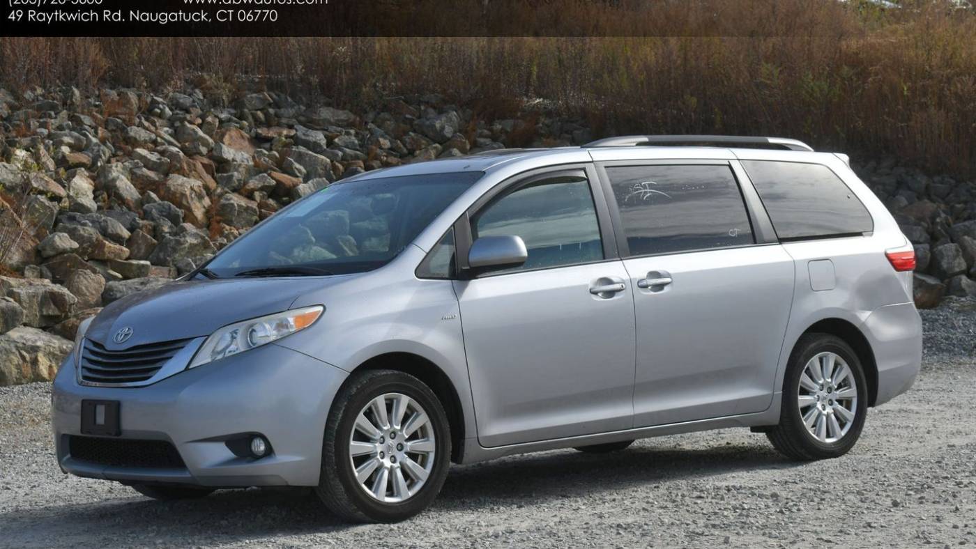 2017 Toyota Sienna XLE — Minivan — 109,400 mi — Naugatuck, CT