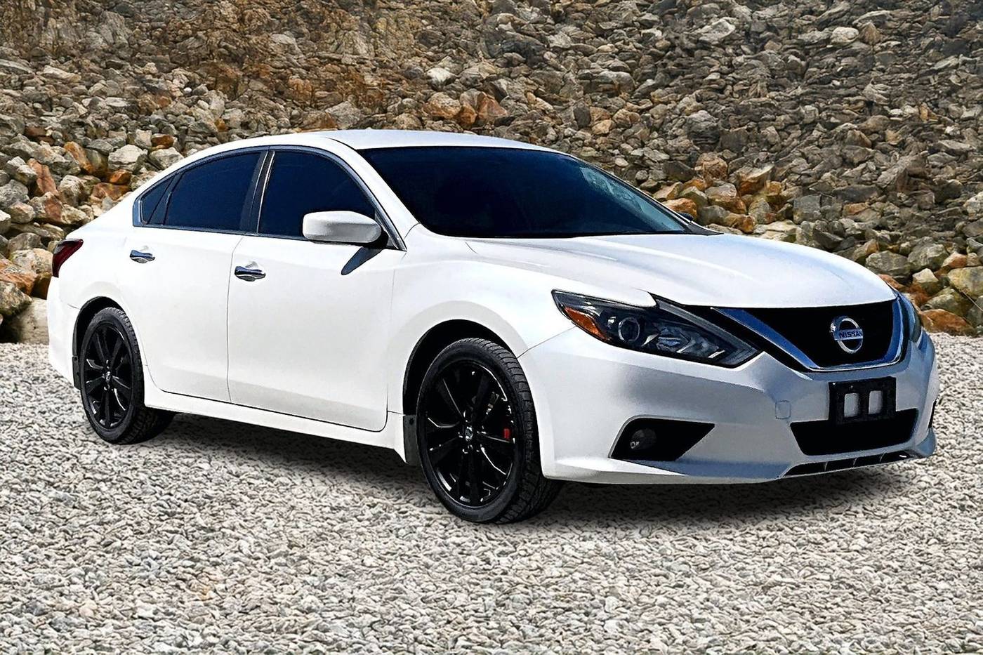 2017 Nissan Altima 2.5 SR — Sedan — 96,781 mi — Naugatuck, CT