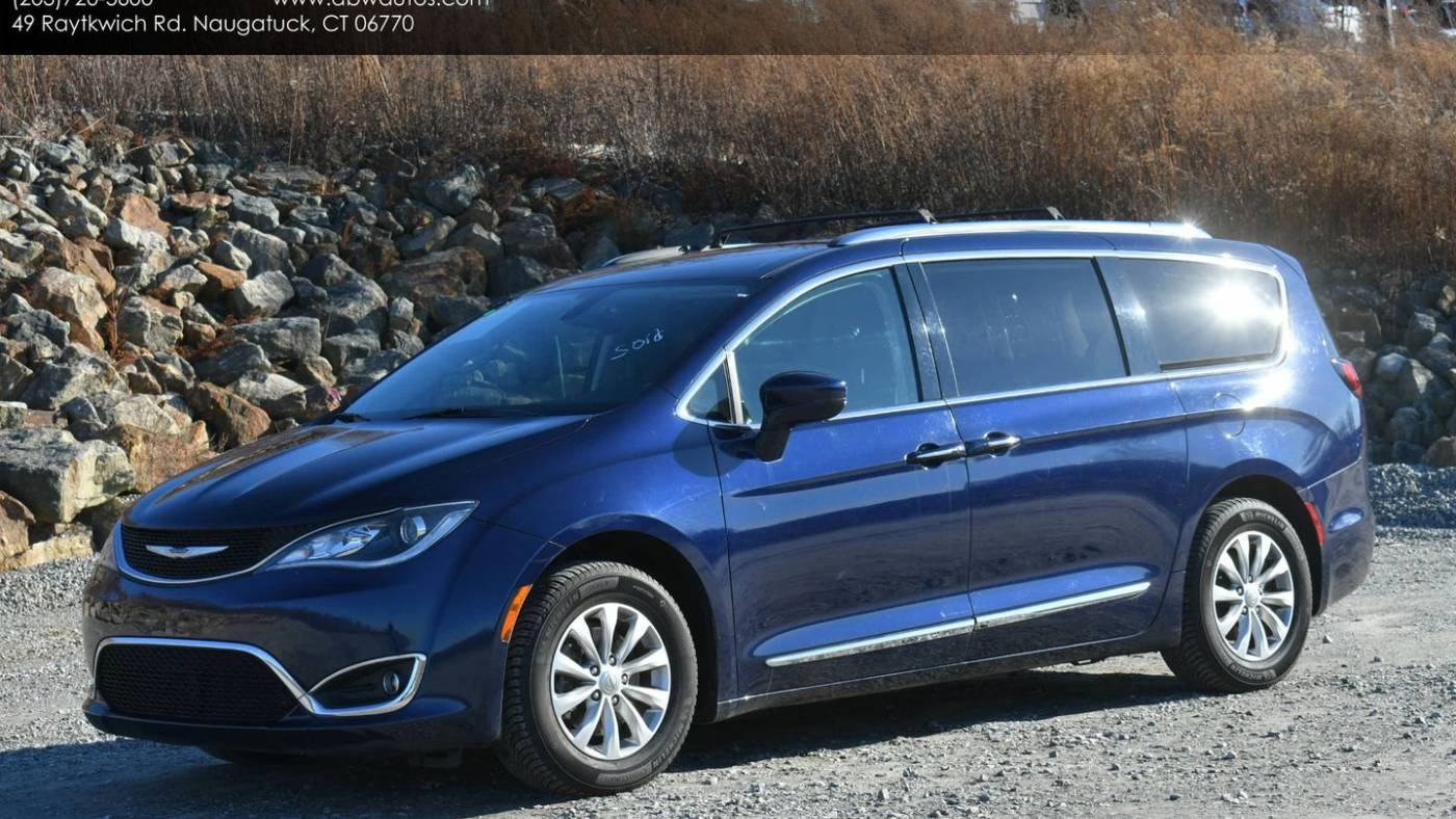 2019 Chrysler Pacifica Touring L — Minivan — 91,100 mi — Naugatuck, CT