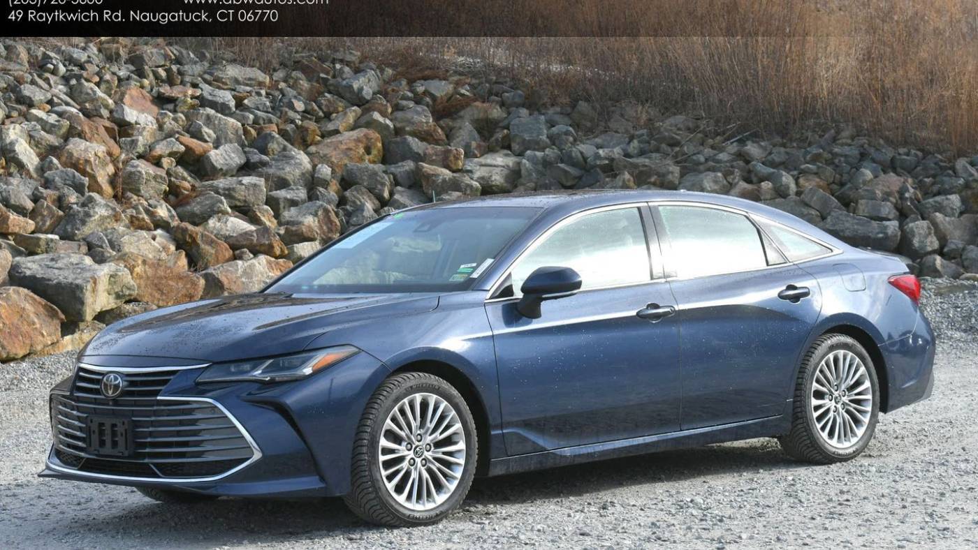 2019 Toyota Avalon Limited — Sedan — 98,700 mi — Naugatuck, CT