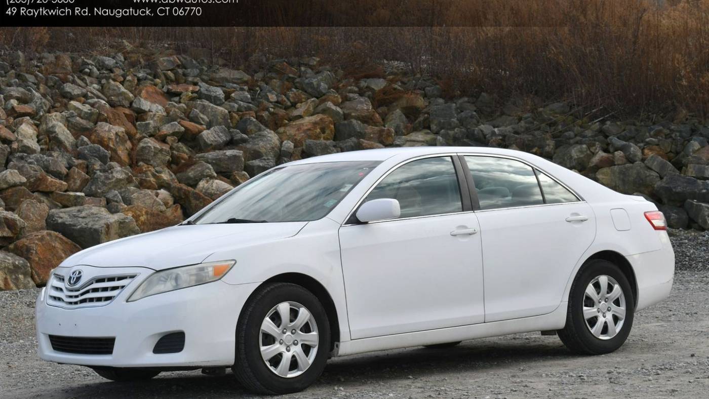 2011 Toyota Camry SE — Sedan — 108,600 mi — Naugatuck, CT