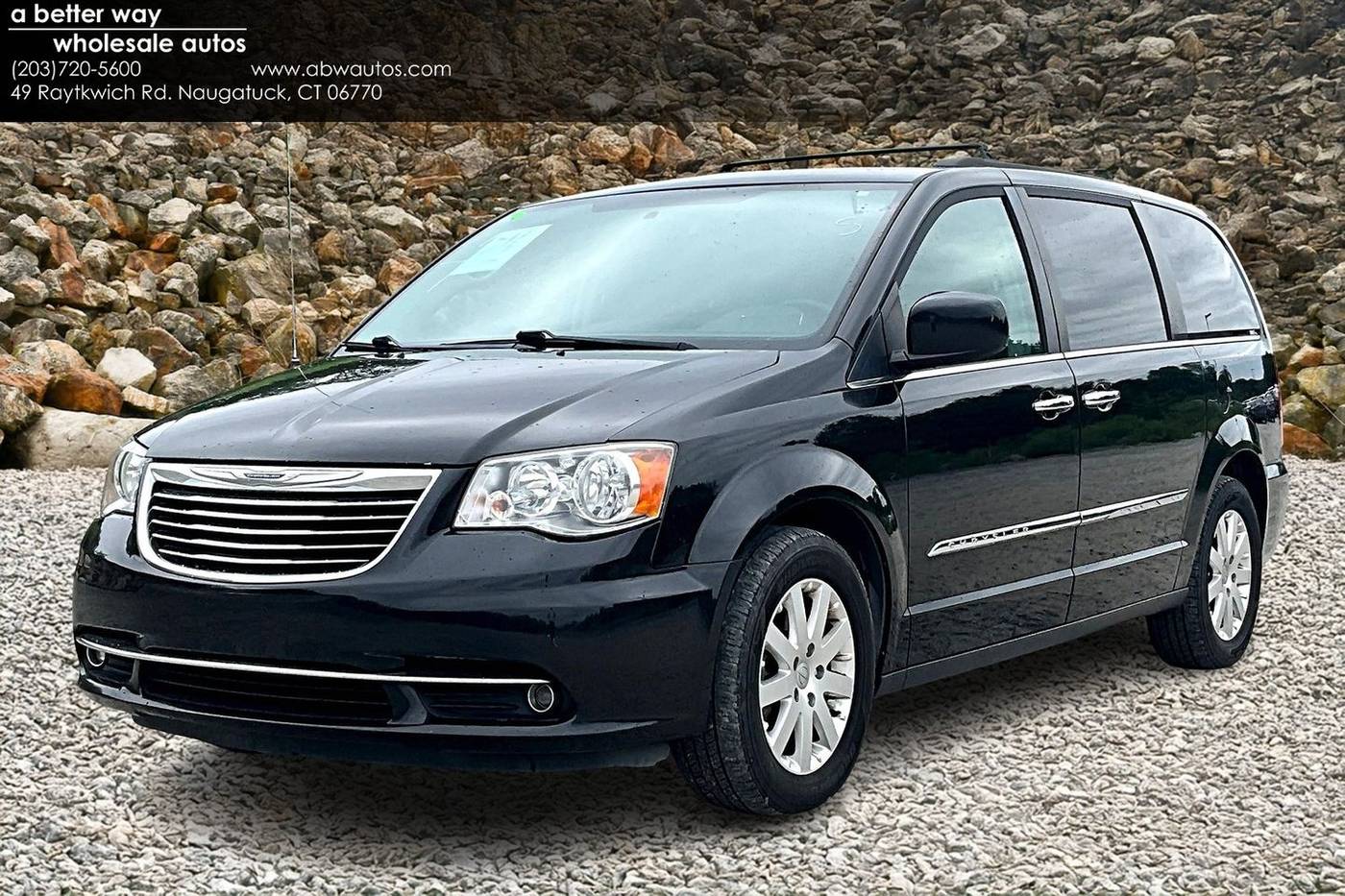 2016 Chrysler Town & Country Touring — Minivan — 110,918 mi — Naugatuck, CT