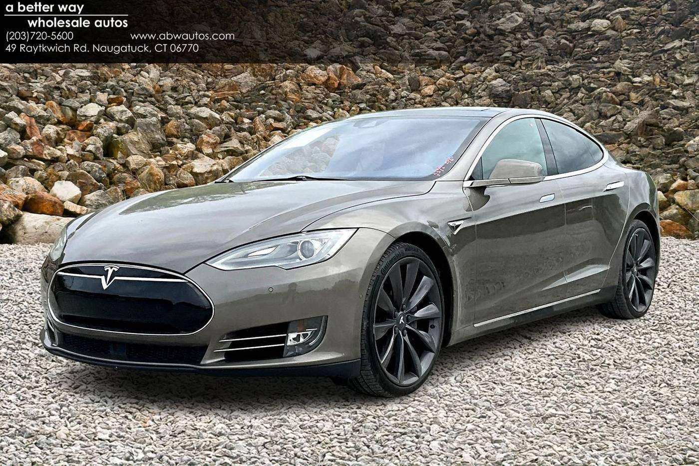 2015 Tesla Model S 90D — Hatchback — 88,275 mi — Naugatuck, CT
