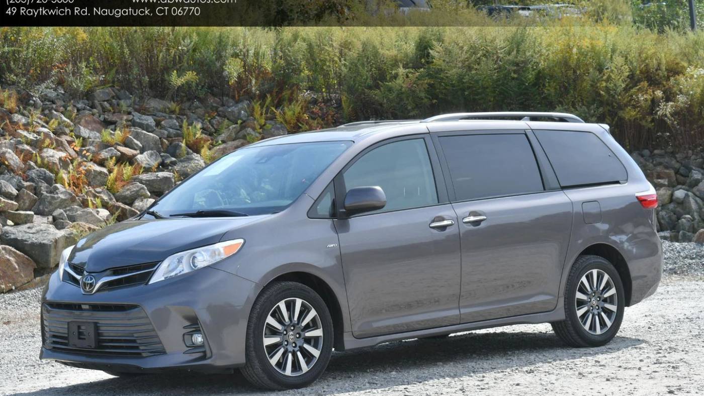 2020 Toyota Sienna XLE — Minivan — 96,800 mi — Naugatuck, CT
