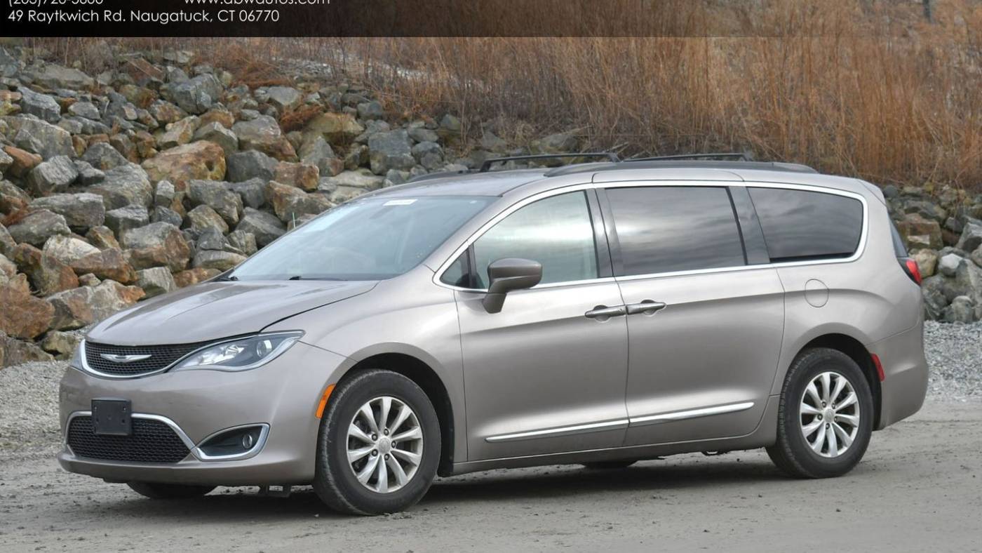 2017 Chrysler Pacifica Touring-L