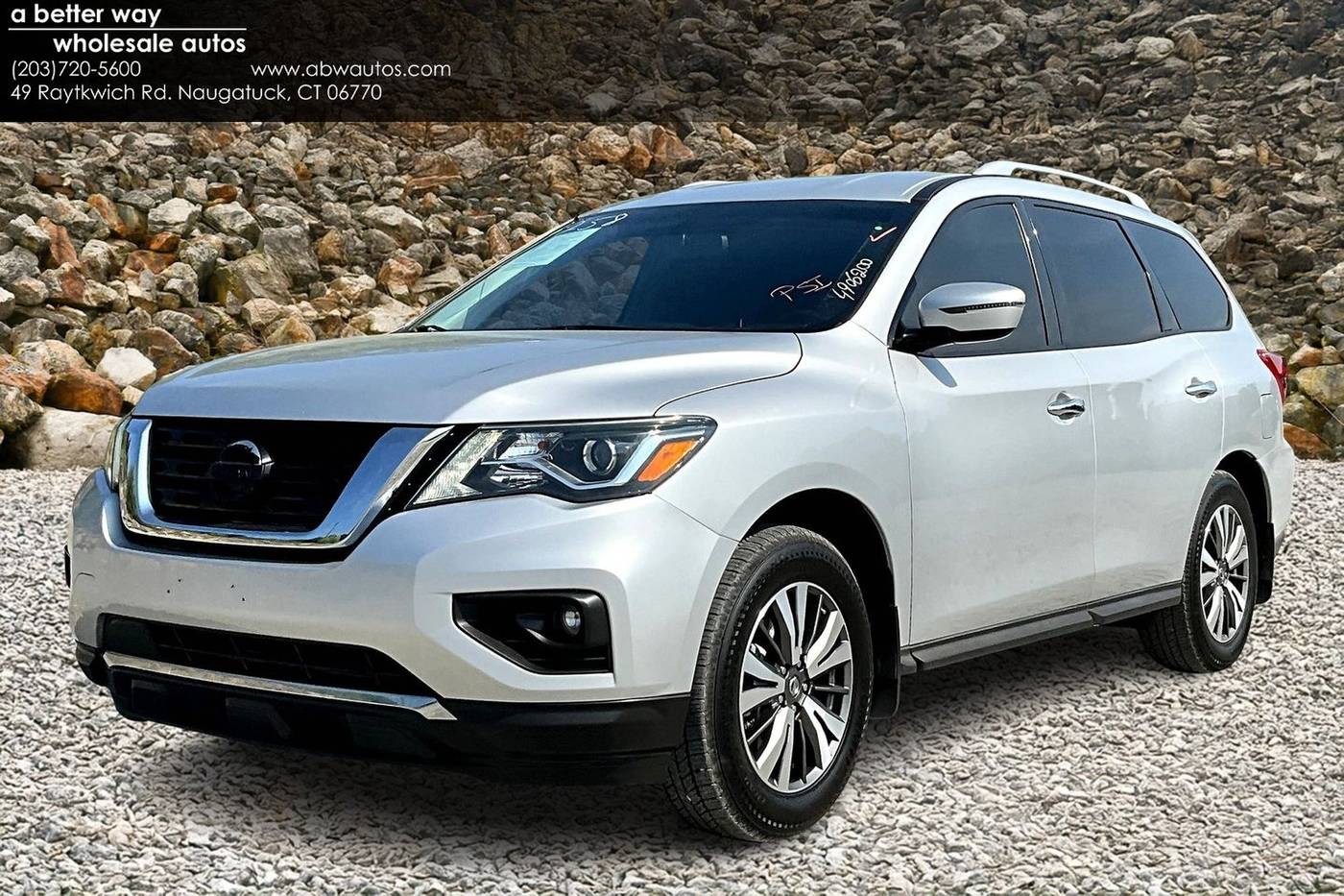 2017 Nissan Pathfinder SV — SUV — 82,889 mi — Naugatuck, CT