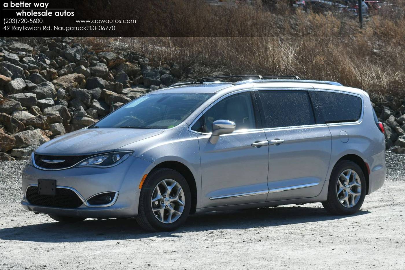 2017 Chrysler Pacifica Limited — Minivan — 93,900 mi — Naugatuck, CT