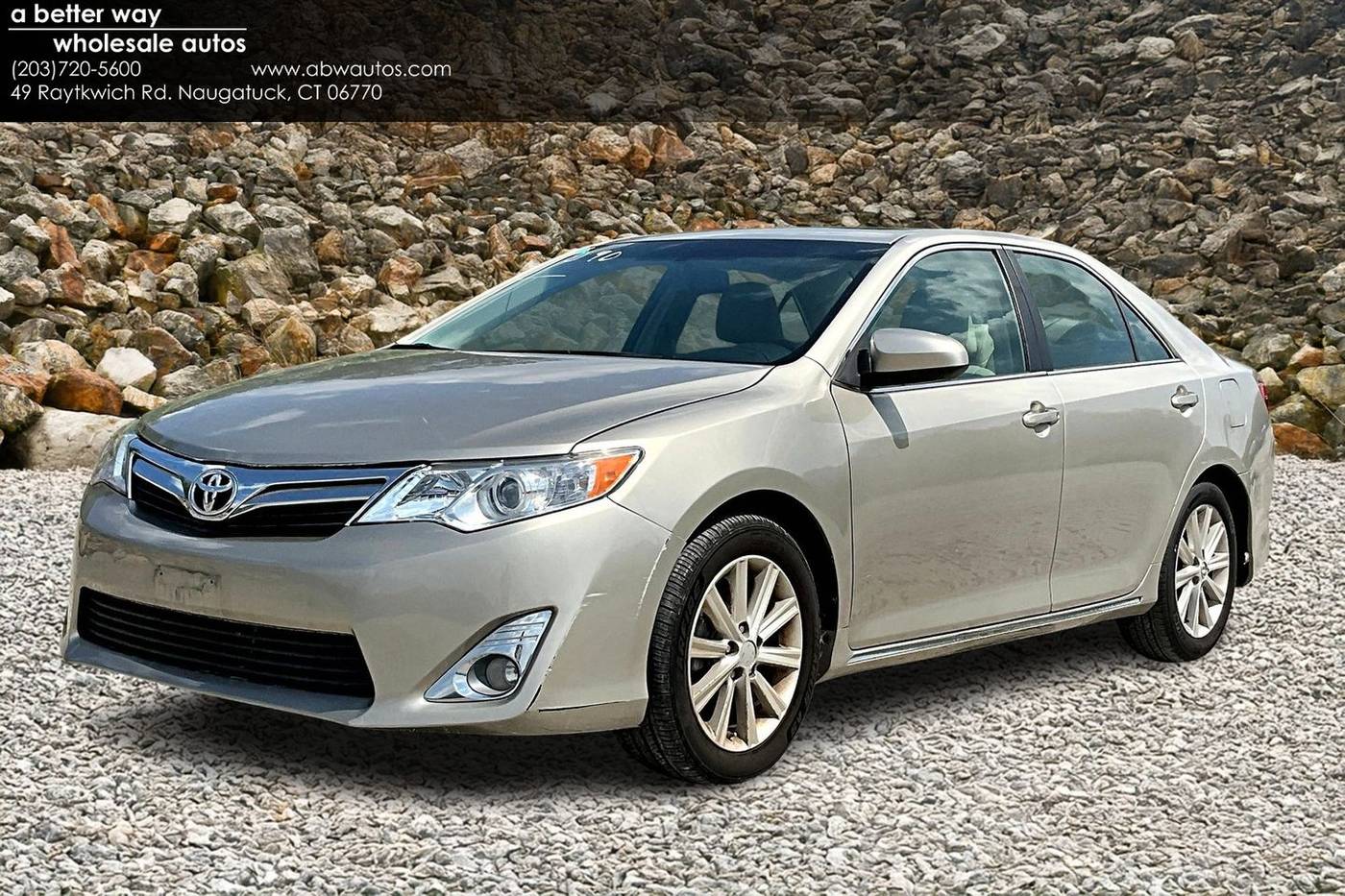 2013 Toyota Camry SE V6 — Sedan — 77,730 mi — Naugatuck, CT