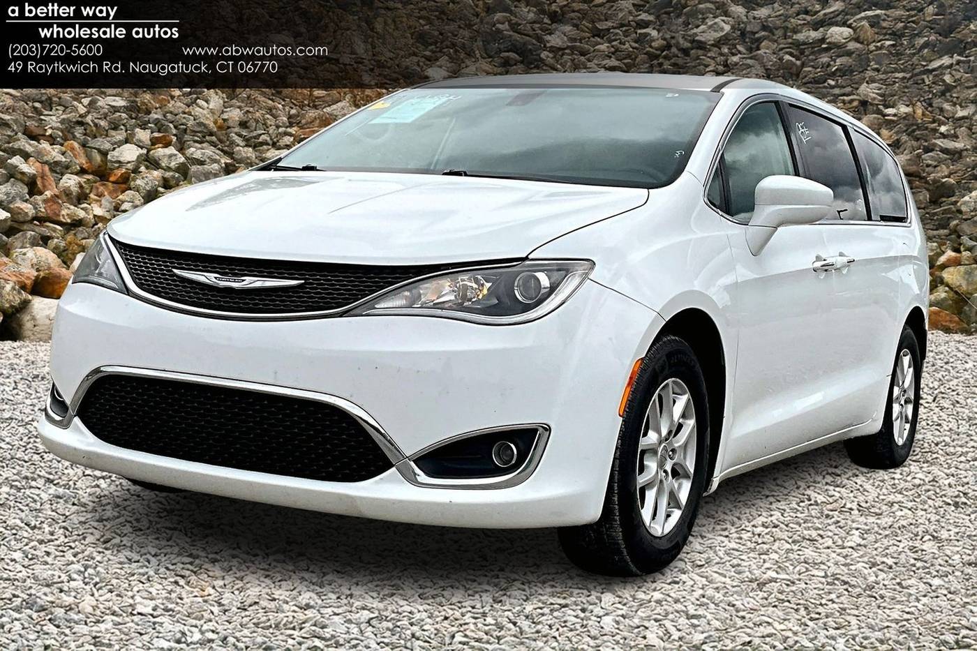 2020 Chrysler Pacifica Touring — Minivan — 76,679 mi — Naugatuck, CT