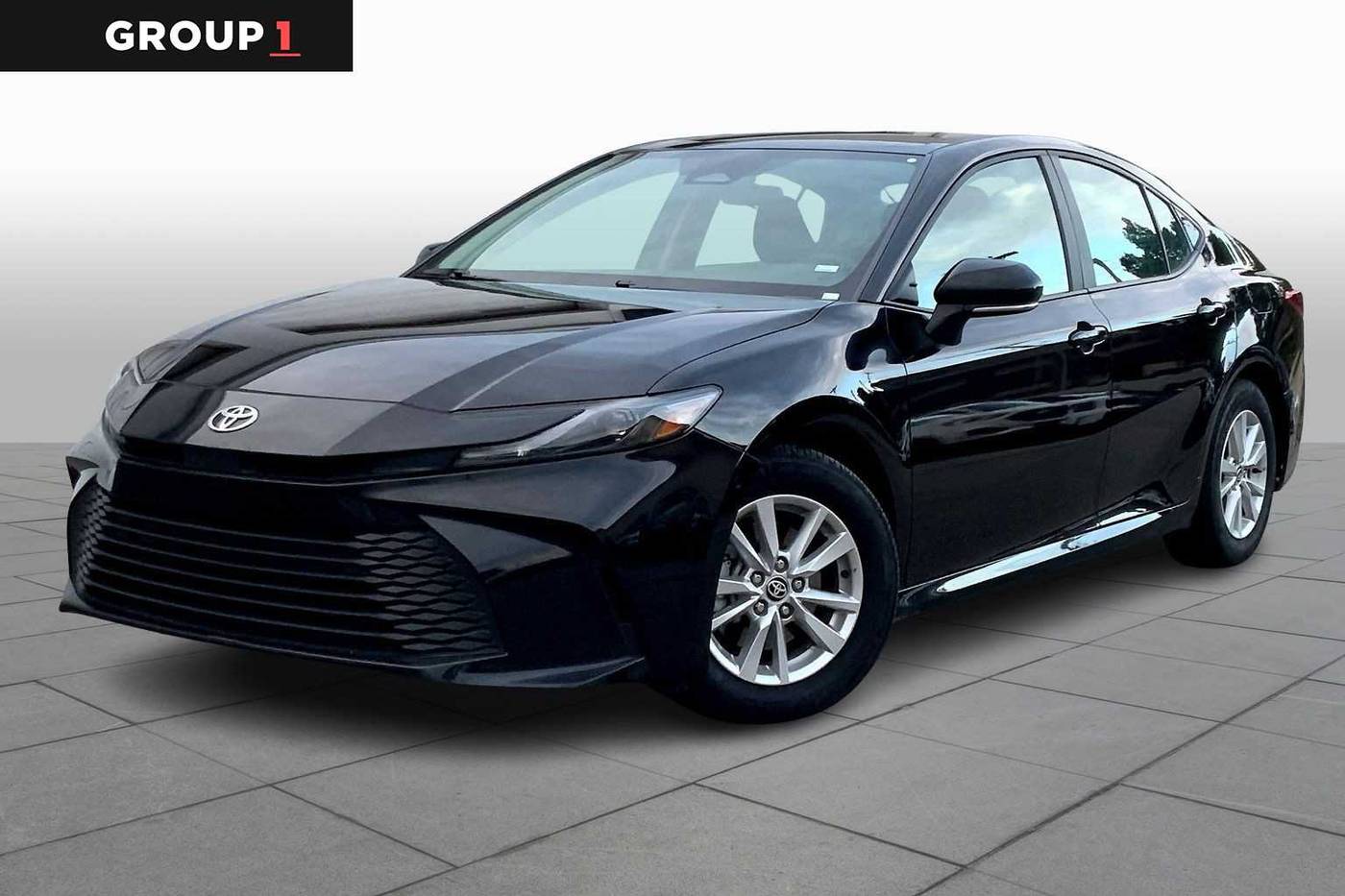 2025 Toyota Camry Hybrid LE — Sedan — 44,992 mi — Merriam, KS