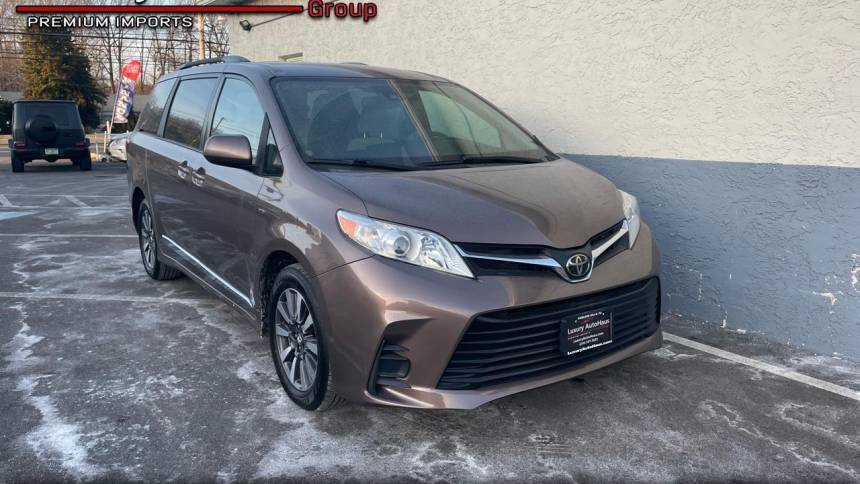 2018 Toyota Sienna LE — Minivan — 113,284 mi — Fairless Hills, PA