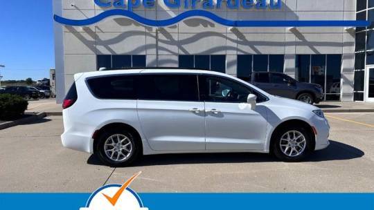 2022 Chrysler Pacifica Touring L — Minivan — 70,224 mi — Cape Girardeau, MO