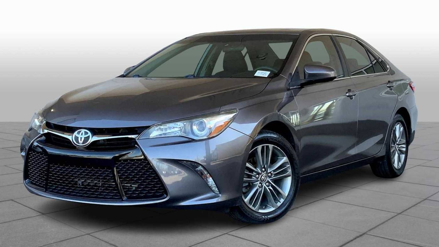 2017 Toyota Camry SE — Sedan — 75,616 mi — Panama City, FL