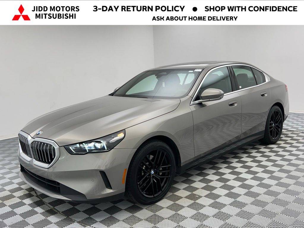 2024 BMW 5 Series 530i — Sedan — 33,057 mi — Des Plaines, IL