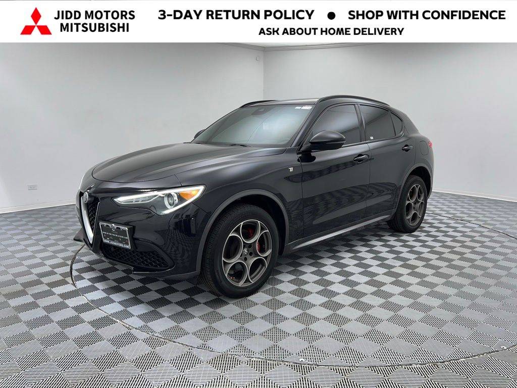 2022 Alfa Romeo Stelvio Ti — SUV — 39,012 mi — Des Plaines, IL
