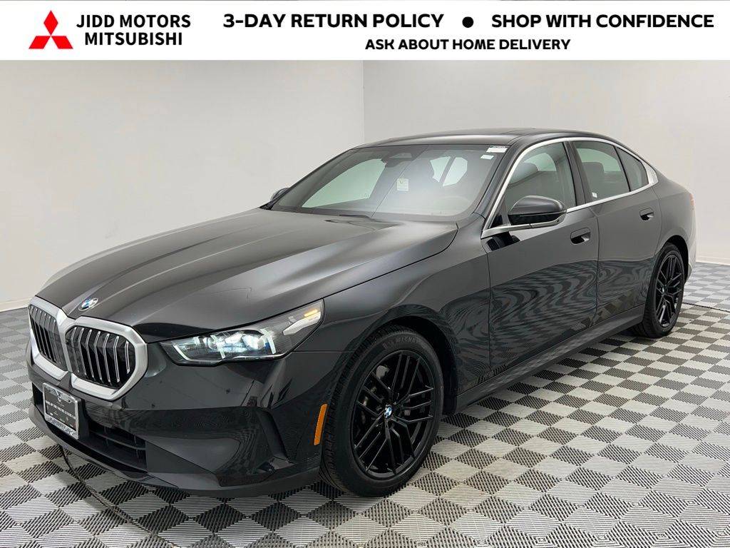 2024 BMW 5 Series 530i — Sedan — 30,688 mi — Des Plaines, IL