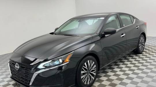 2024 Nissan Altima SV — Sedan — 26,422 mi — Des Plaines, IL