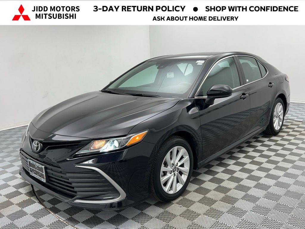 2024 Toyota Camry LE — Sedan — 43,339 mi — Des Plaines, IL