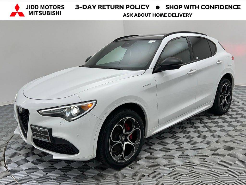 2022 Alfa Romeo Stelvio Veloce — SUV — 32,186 mi — Des Plaines, IL