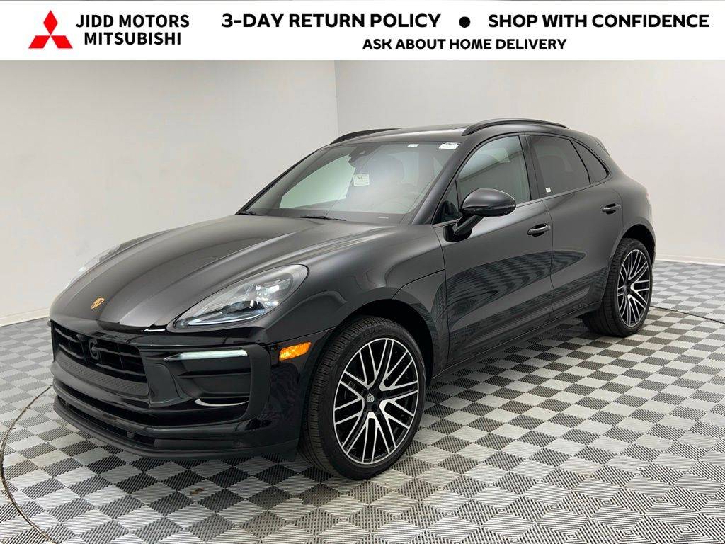 2022 Porsche Macan Standard — SUV — 9,186 mi — Des Plaines, IL