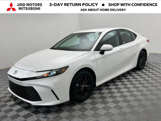 2025 Toyota Camry Hybrid LE — Sedan — 20,072 mi — Des Plaines, IL