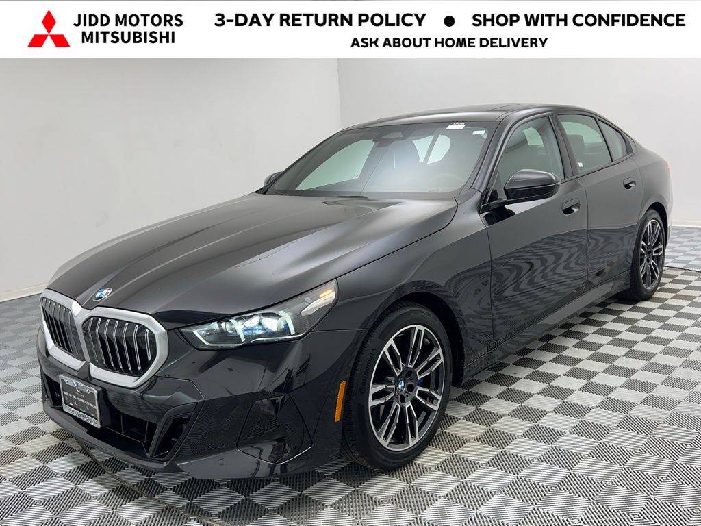 2024 BMW 5 Series 530i — Sedan — 16,301 mi — Des Plaines, IL