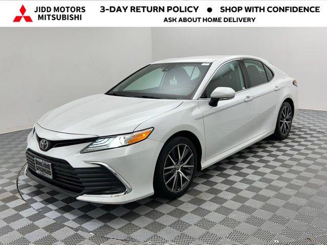 2021 Toyota Camry XLE — Sedan — 74,318 mi — Des Plaines, IL